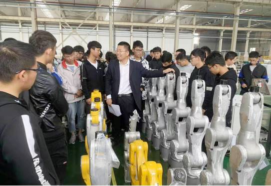 ����C���˰��չ��S�֟��[��һ��