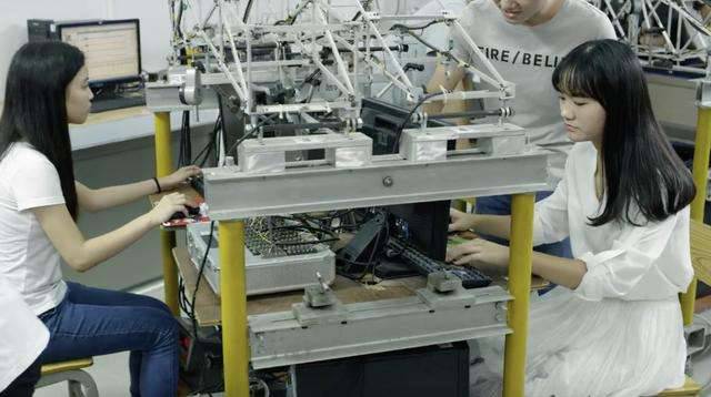 AI�ɡ�����I�� 00�󌢳ɞ��˹����܌��I��һ�������з���ˡ�