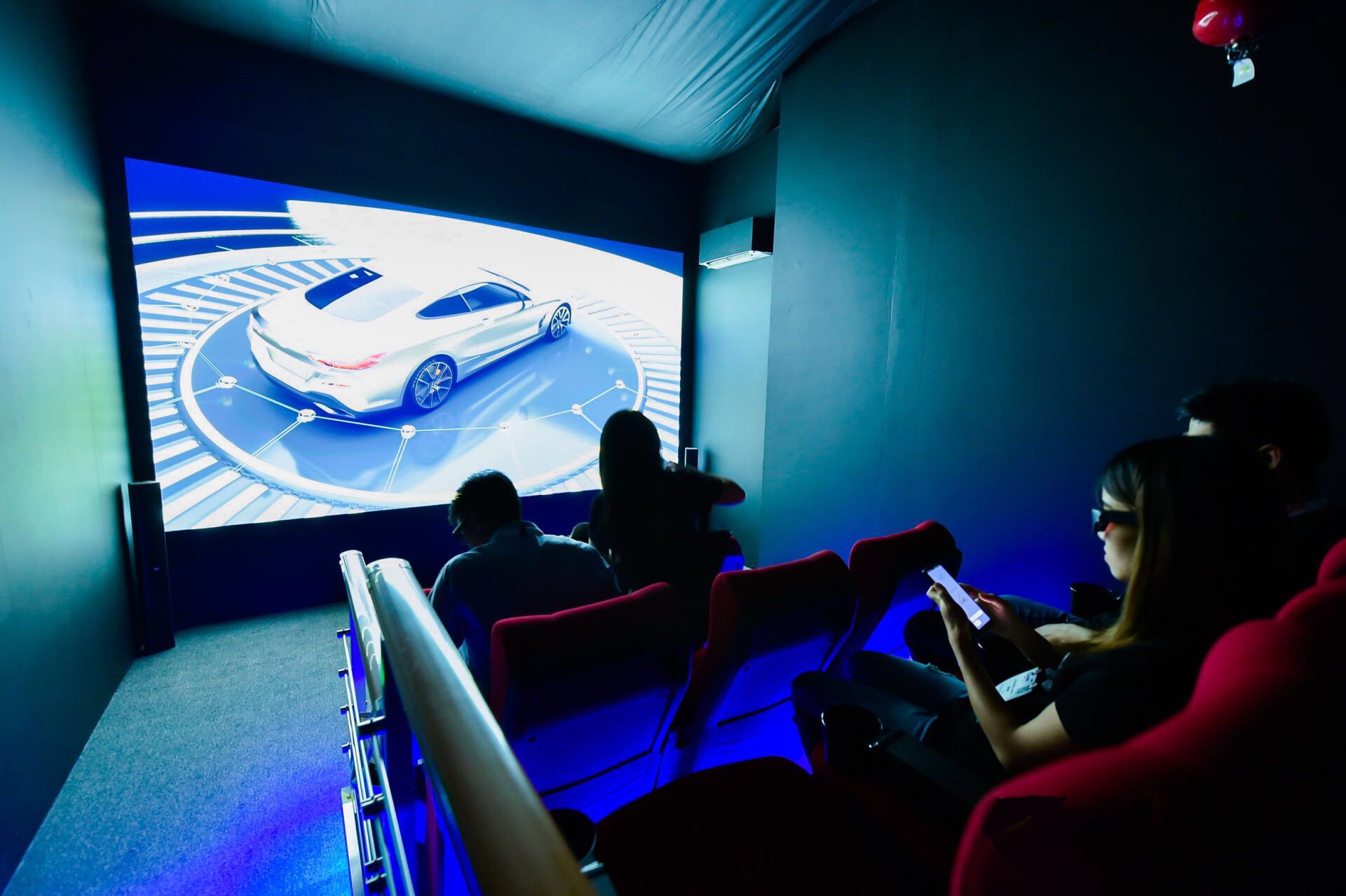 �Θ�������PanasonicͶӰ��Q������������2019 IAAPA