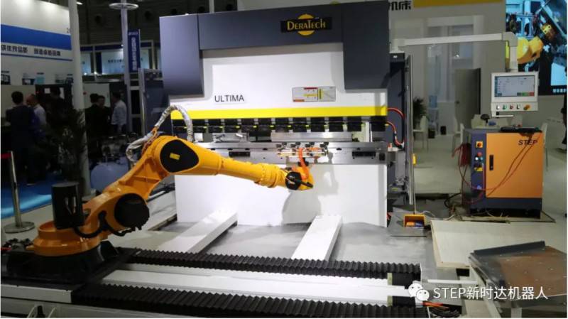 新時達折彎專機丨深圳機械展首映