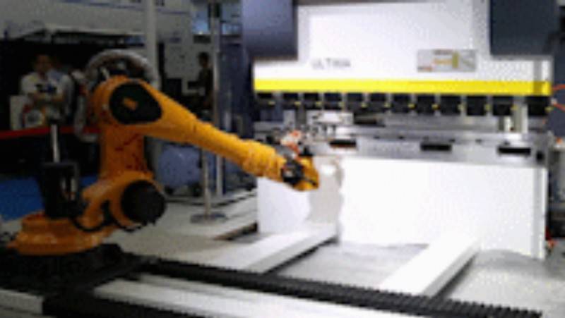 新時達折彎專機丨深圳機械展首映