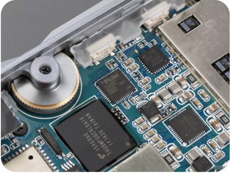 7nm��AIоƬ����ܘ��l�c���h��