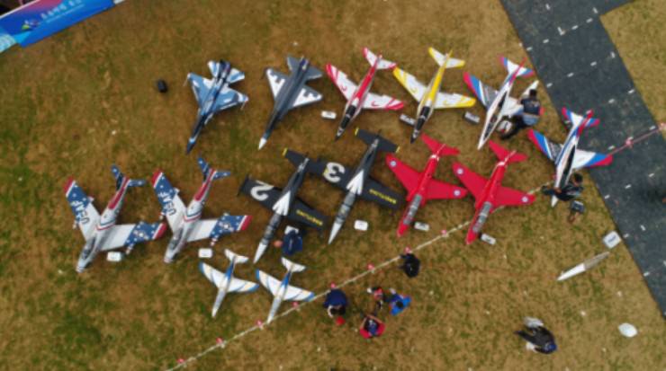 ���H피��u�����ʮ���ژs�ɼ���ʬF