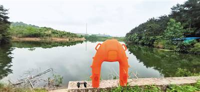 水域救生機器人亮相