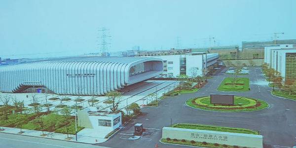 �n���C���������ں���ʒɽ�C����С��_Ļ