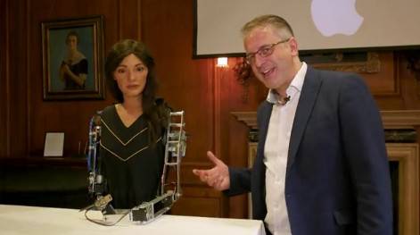 工業機器人正式“入職” 我國再添13項新職業 工業機器人正式“入職” 我國再添13項新職業