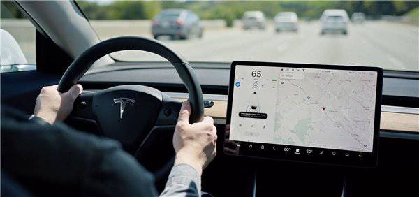 ��˹����Waymo�����Ԅ�(d��ng)�{���ʲô��ͬ��