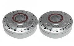 KUKA�C���˜p�ٙC�g϶�^��S�޼���