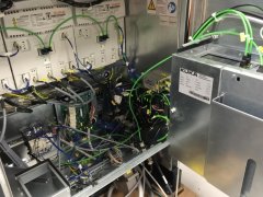 KUKA�쿨�C����C4���ƹ���ϾS��